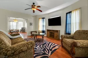 127 S Burnett St R, East Orange, NJ 07018 - Photo 8