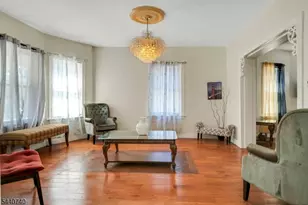 127 S Burnett St R, East Orange, NJ 07018 - Photo 8