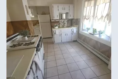 33 Garden Ave, Belleville, NJ 07109 - Photo 6