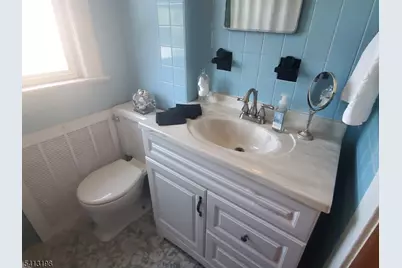 33 Garden Ave, Belleville, NJ 07109 - Photo 10