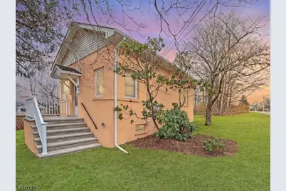 91 Clinton Ave, Mansfield Township, NJ 07865 - Photo 1