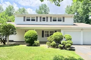 13 Greenwich Rd, Edison, NJ 08820 - Photo 1