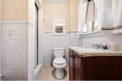 182 Heywood Ave, Orange, NJ 07050 - Photo 16