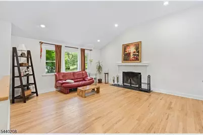 29 Oxford Cir, Montgomery Township, NJ 08558 - Photo 10