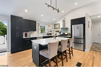 29 Oxford Cir, Montgomery Township, NJ 08558 - Photo 14