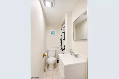 522 Saddle River Rd Apt 1 #Apt1, Saddle Brook Township, NJ 07663 - Photo 8