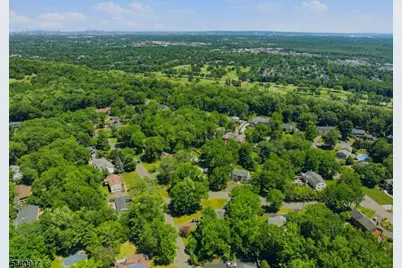55 Green Hill Rd, Springfield, NJ 07081 - Photo 48