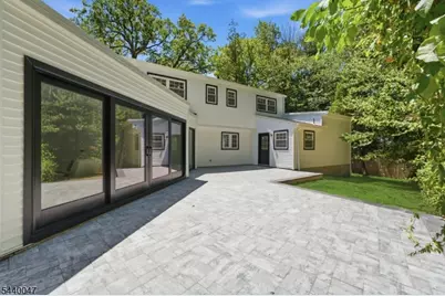 55 Green Hill Rd, Springfield, NJ 07081 - Photo 4