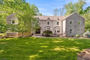 21 Angus Ln, Warren Township, NJ 07059 - Photo 2