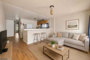322 E Jersey St, Elizabeth, NJ 07206 - Photo 4