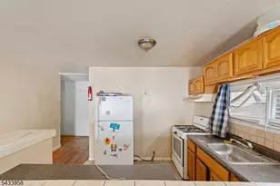 322 E Jersey St, Elizabeth, NJ 07206 - Photo 6