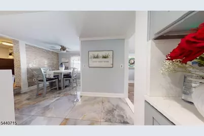 124 Green St, Franklin Township, NJ 08873 - Photo 8