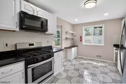21 Ash Rd, Edison, NJ 08817 - Photo 14