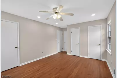 21 Ash Rd, Edison, NJ 08817 - Photo 16