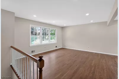 21 Ash Rd, Edison, NJ 08817 - Photo 6
