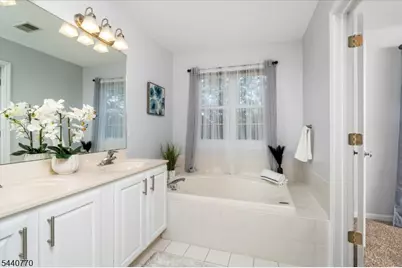 55 Scarlet Oak Dr, Montgomery Township, NJ 08540 - Photo 24