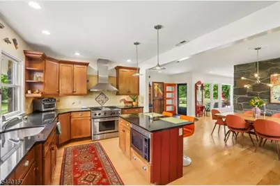 95 Yantacaw Brook Park, Montclair Twp., NJ 07043 - Photo 16