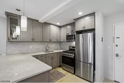 465-73 Valley Street Unit #3C, Maplewood, NJ 07040 - Photo 6
