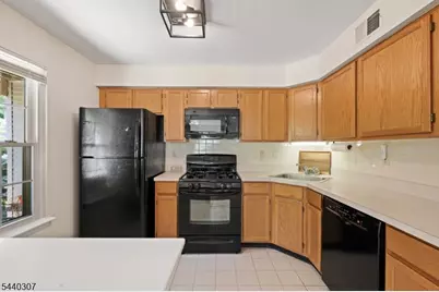 3309 Robinson Ct, Bridgewater, NJ 08807 - Photo 4
