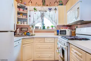 308 Brittany Dr, Wayne, NJ 07470 - Photo 12