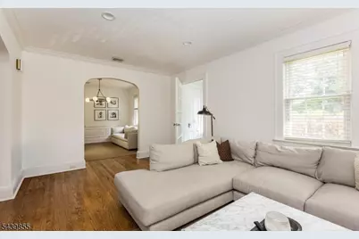 25 Riverview Dr, Montclair, NJ 07043 - Photo 6