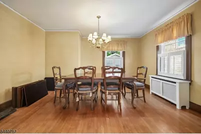 24 Meeker Pl, Millburn, NJ 07041 - Photo 8