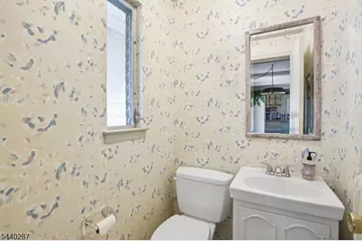 24 Cherry Hill Rd, Livingston Twp., NJ 07039 - Photo 22