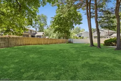 24 Cherry Hill Rd, Livingston Twp., NJ 07039 - Photo 28