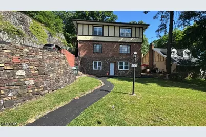 15 N 17th St, Hawthorne, NJ 07506 - Photo 1