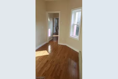286 Nagle St #2, Cliffside Park, NJ 07010 - Photo 2