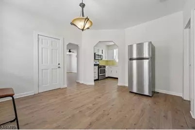 31 Blakely Pl #2, Garfield, NJ 07026 - Photo 6