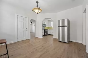 31 Blakely Pl, Garfield, NJ 07026 - Photo 6