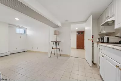 31 Blakely Pl #2, Garfield, NJ 07026 - Photo 20
