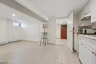 31 Blakely Pl, Garfield, NJ 07026 - Photo 20