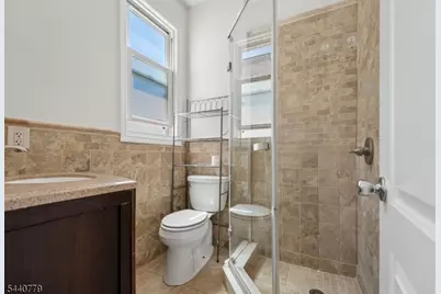 31 Blakely Pl #2, Garfield, NJ 07026 - Photo 10