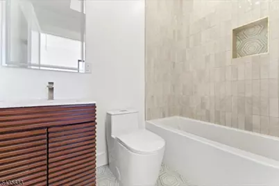 113.5 Oak St #2, Jersey City, NJ 07304 - Photo 10