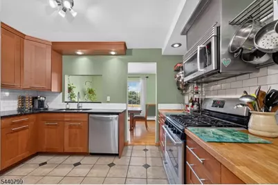 15-G Kensington Rd #G, Chatham Township, NJ 07928 - Photo 10