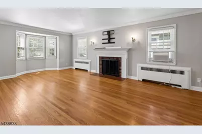406 Pine Ave, Garwood, NJ 07027 - Photo 4