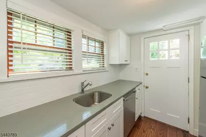 30 Stiles Ave, Morris Plains, NJ 07950 - Photo 14