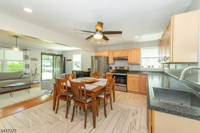26 Lakeview Rd, Sparta Township, NJ 07871 - Photo 10
