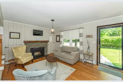 26 Lakeview Rd, Sparta Township, NJ 07871 - Photo 4