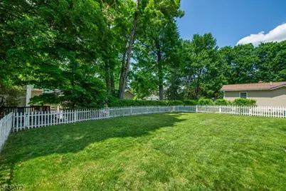 26 Lakeview Rd, Sparta Township, NJ 07871 - Photo 34