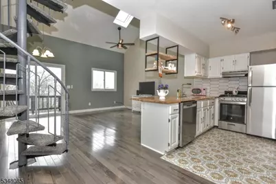 3 Davos Drive #6, Vernon, NJ 07462 - Photo 2