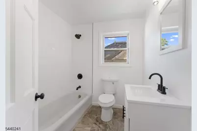 589 Westminster Ave, Elizabeth, NJ 07208 - Photo 16