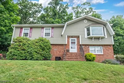 646 Reba Rd, Mount Arlington, NJ 07850 - Photo 2