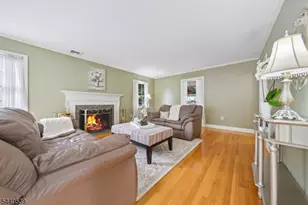 14 Beach St, East Hanover Township, NJ 07936 - Photo 4