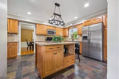 14 Beach St, East Hanover Township, NJ 07936 - Photo 8