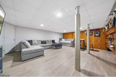 14 Beach St, East Hanover Township, NJ 07936 - Photo 20