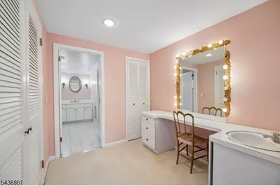 18 Arlington Dr, Livingston, NJ 07039 - Photo 22