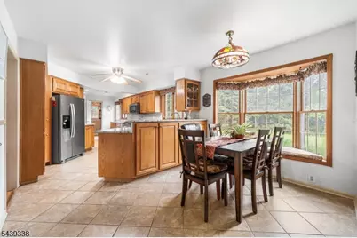 1 Oak Grove Rd, Raritan Township, NJ 08822 - Photo 12